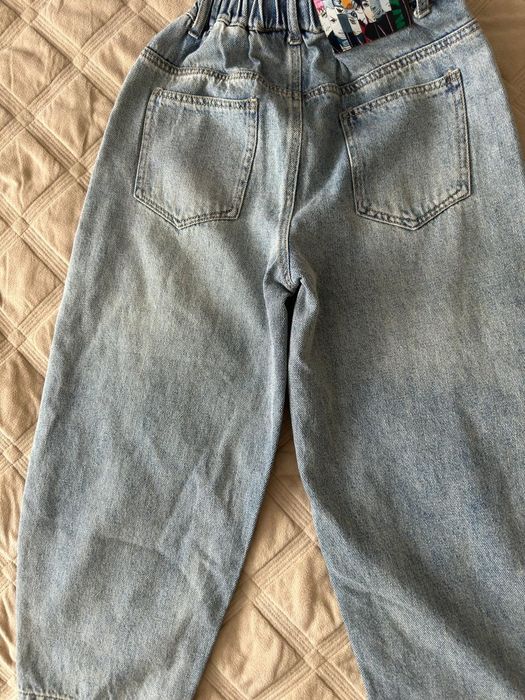 Продам джинсы на девочку