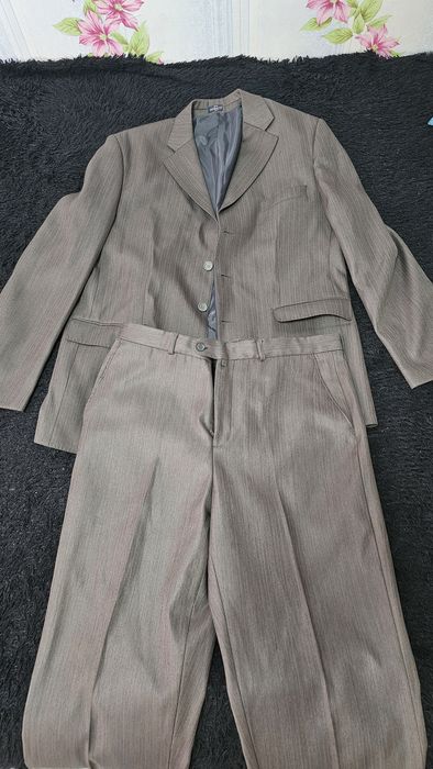 Продам мужской костюм