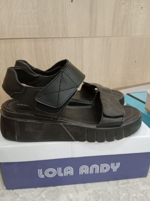 Босаножки и сандали