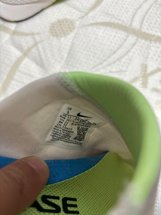 Nike GO FlyEase Phantom Ghost Green