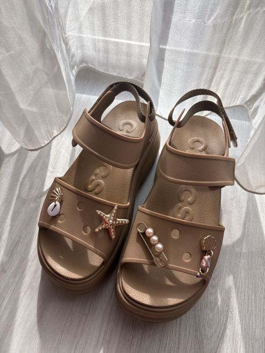 Чисто нови женски сандали CROCS 39-40