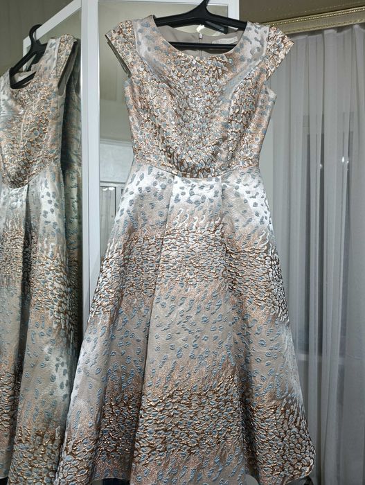 Продам платья Турция