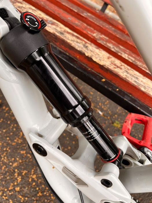 Vand furca Rockshox Yari 180mm si shock Rockshox Deluxe Select 230x65mm