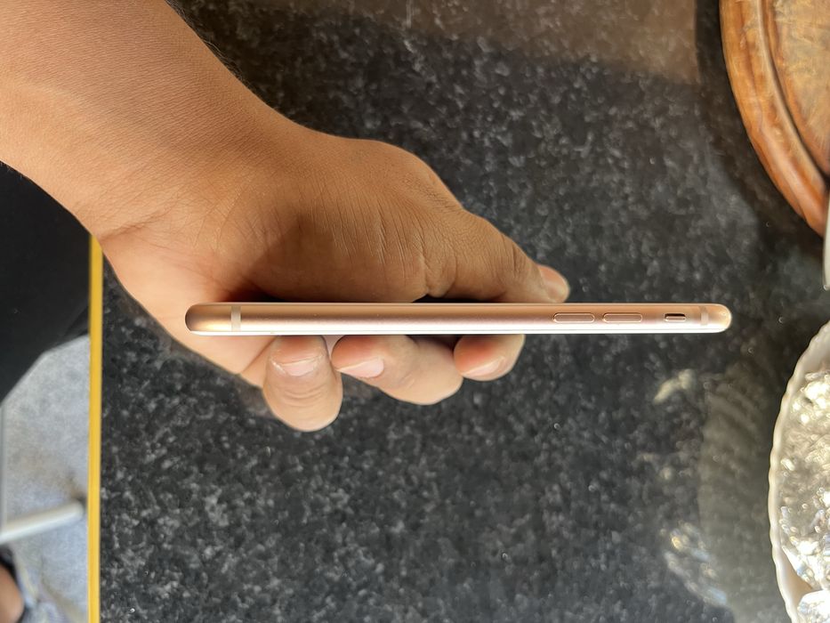 De vanzare iphone 8