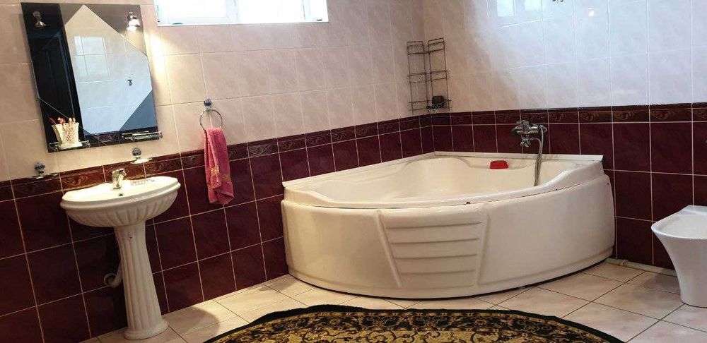 Продаётся роскошный дом в городе Алмалык!