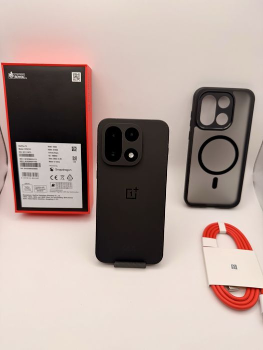 OnePlus 15 5G 16GB RAM / 512GB Black – КАТО НОВ | Гаранция | 799€