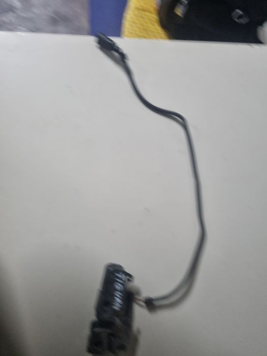 broască capotă față VW TIGUAN 2008