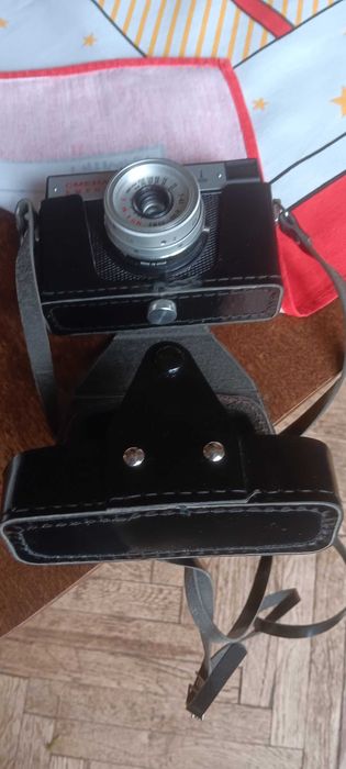 Фотоапарати за любители и колекционери  Zenit-E , Зоркий -4 , Смена 8М