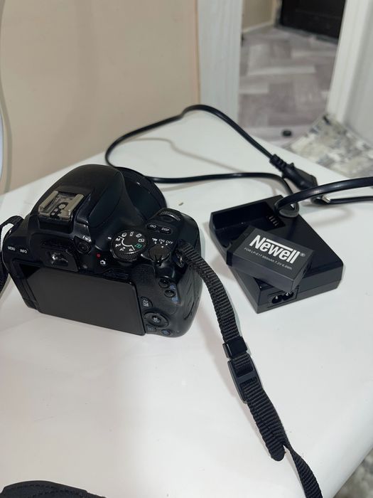 Фотоаппарат Canon EOS Rebel SL2