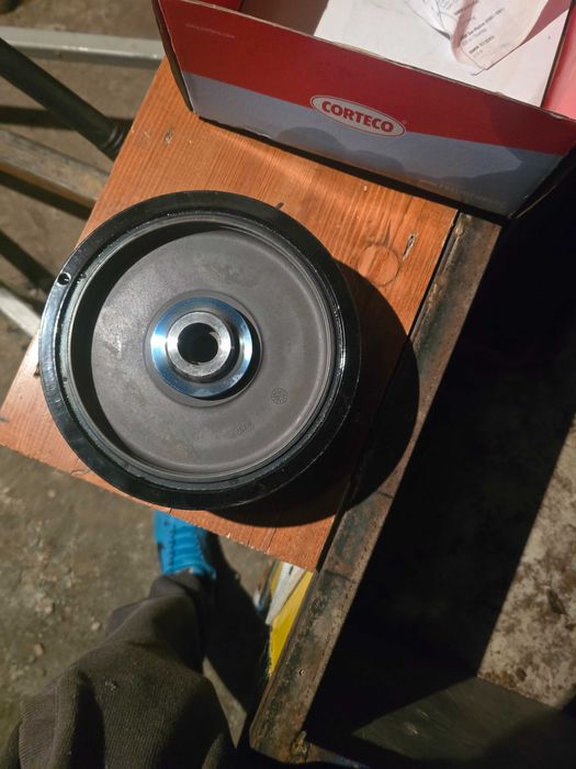 Vand fulie nouă vibrochen bmw e46 150 cp