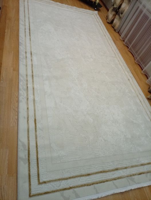 Продам Ковёр новый 200/400