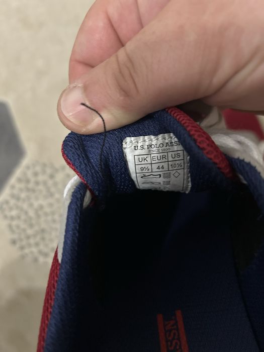 Adidasi polo folositi de 3 ori
