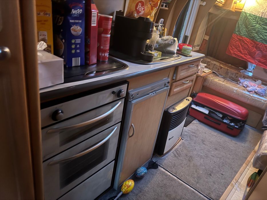 Каравана , внос Англия