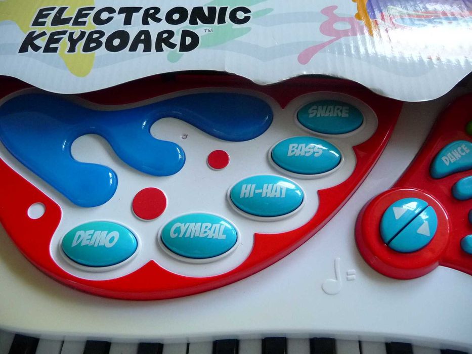 Детски електронен синтезатор /пиано/