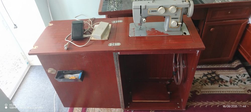 Подольск 142 tikuv moshinasi