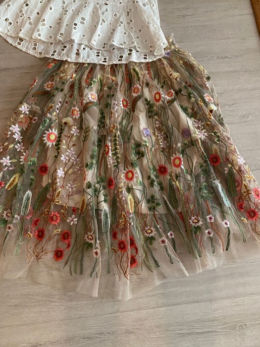 Дамска пола цветя