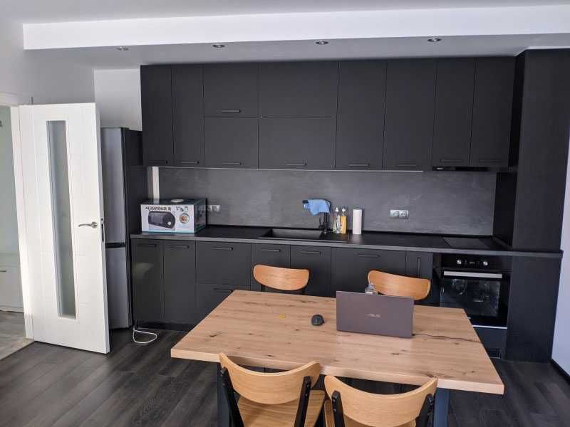 Дава се под наем Тристаен апартамент в София, Малинова долина - 90 кв.м за 899 € - Снимка #1