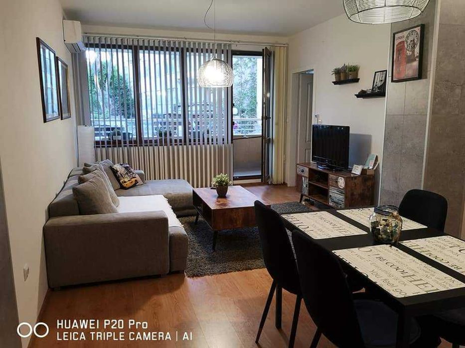 Дава се под наем Двустаен апартамент в Варна, Гръцка махала - 60 кв.м за 612 € - Снимка #1