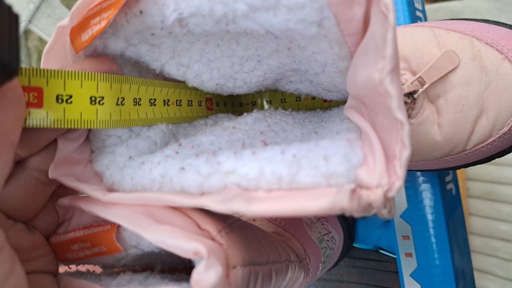 Cizmulite numarul 26