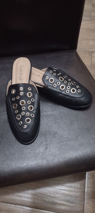 Papuci comozi din piele ,fara toc,mas 38