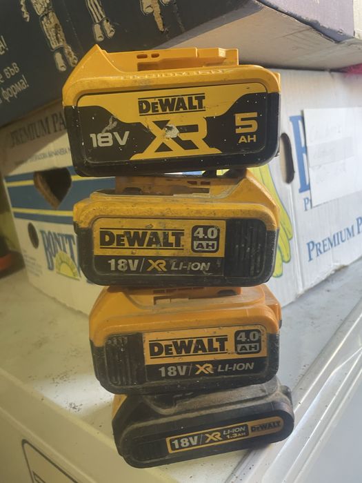 Acumulatori dewalt defecte!!