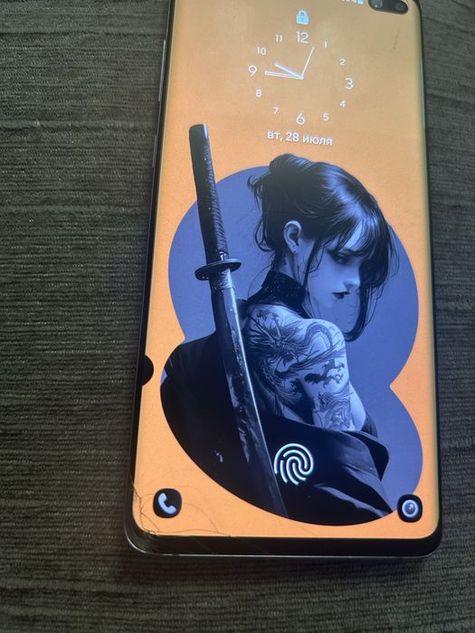 Продам samsung s10+