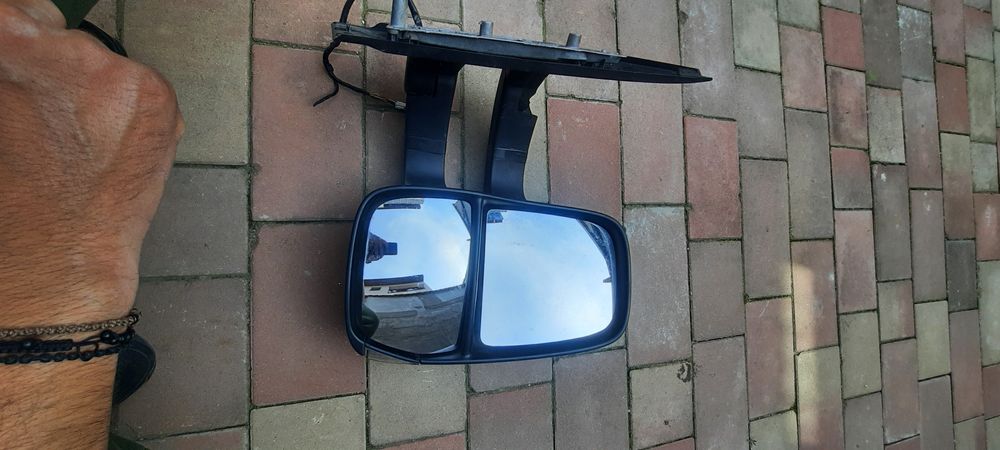 Vând oglinda dreapta iveco daily 2015+ pt piese