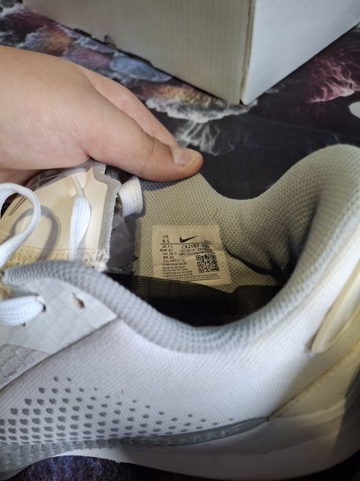 Nike Kobe Mamba Fury – White / Wolf Grey – mărimea 42 – ORIGINALI