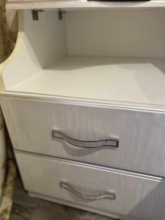 Продам спальный гарнитур