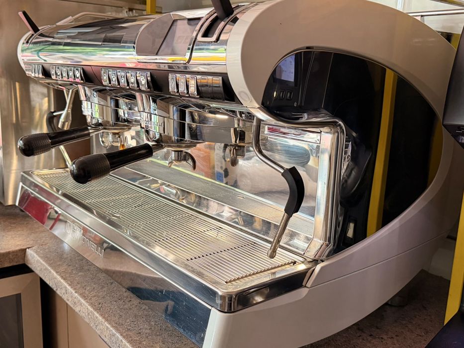 Nuova Simonelli Aurelia Wave T3 digit