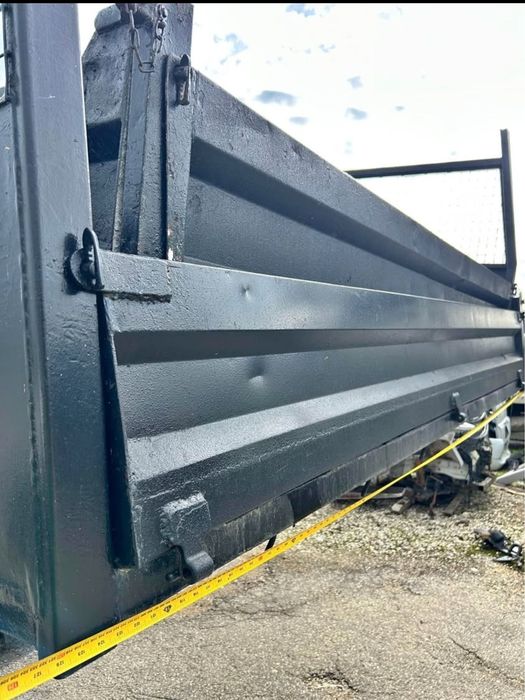 Самосвалнен кош с помпа и цилиндър за бус