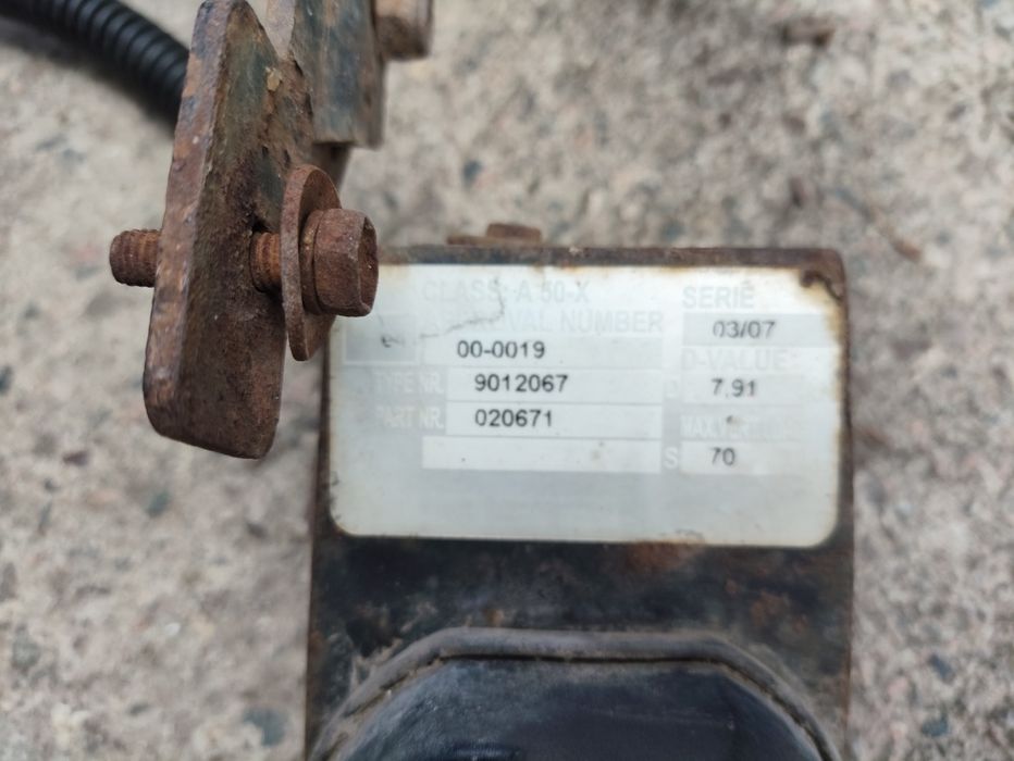 Продам фаркоп Bosal