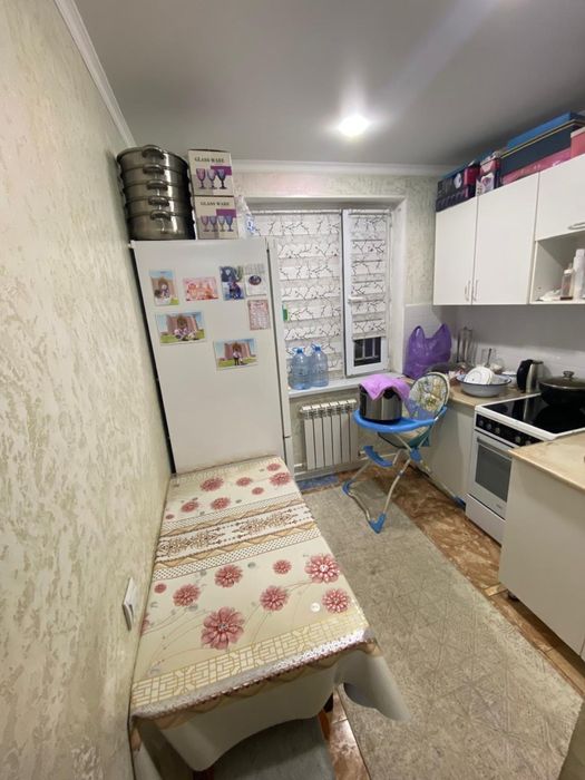 продается 2 комнатная квартира.