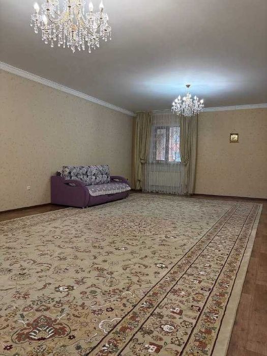 Продается коттедж на 12мкр по горячей цене