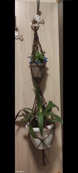 Двойно Макраме  за две саксии 14  лв..  двуцветни и бели 6.00лв.Канап