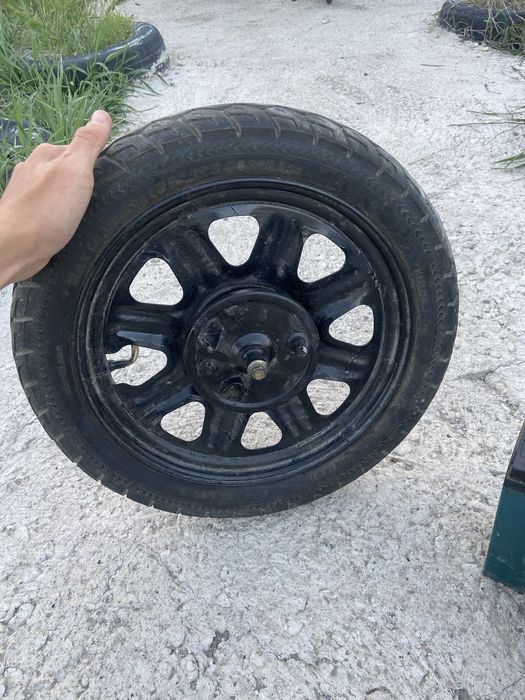 Продам переднее колесо с покрышкой для электровелосипеда