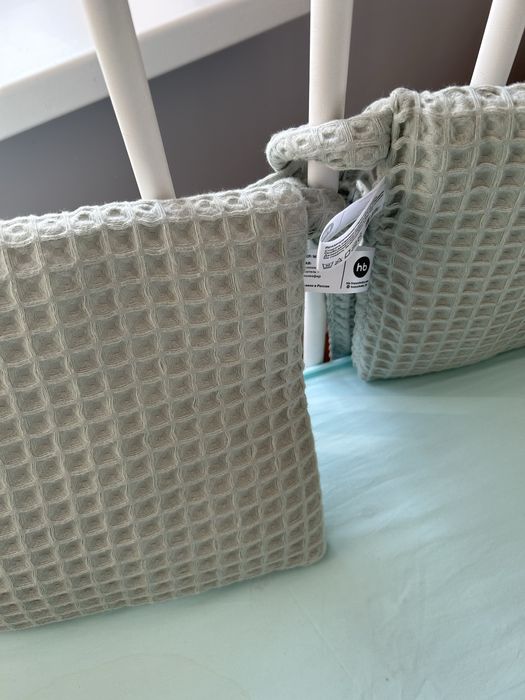 Продам манеж в комплекте с бортиками