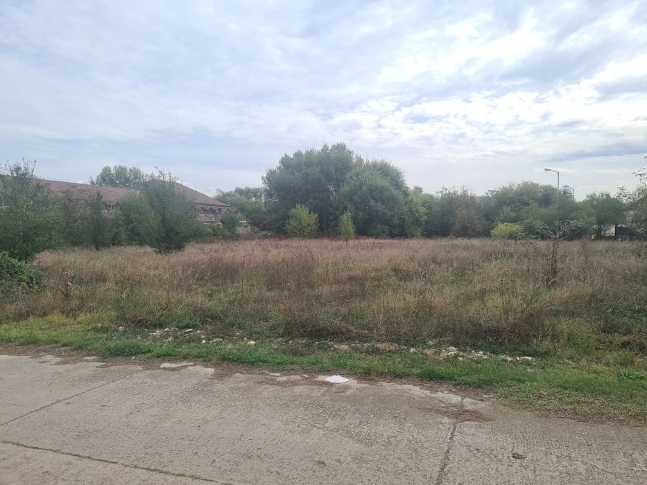 Vand teren 2700 m industrial Bacia