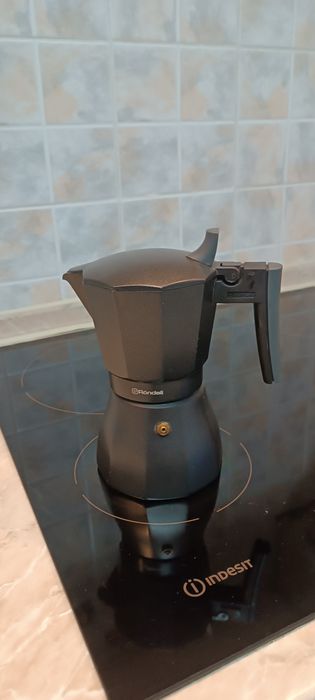 Гейзерная кофеварка