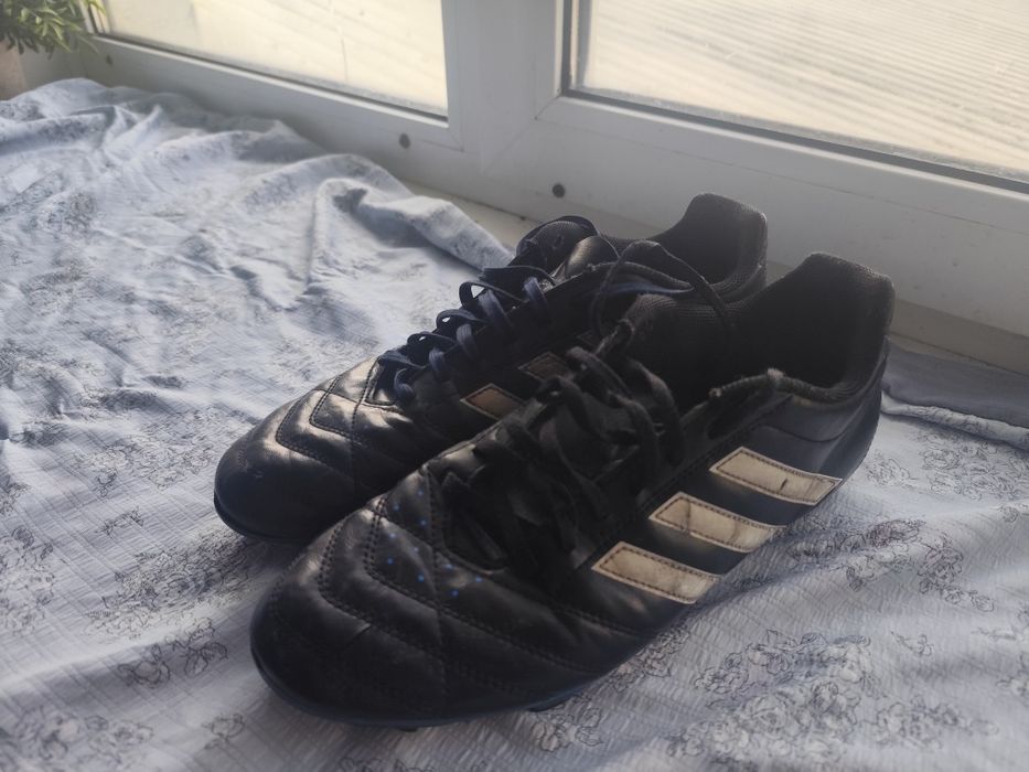 Продам бутсы  футбольные