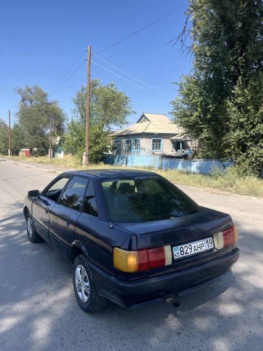 Продам ауди на ходу срочна