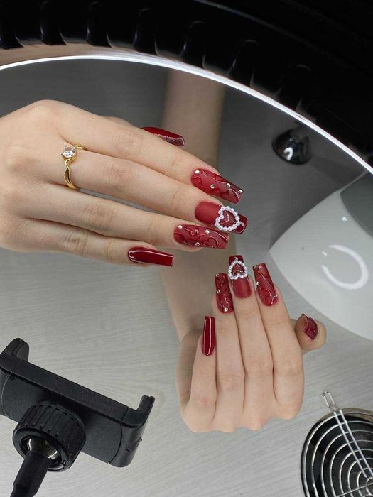 Профессиональный маникюр в Ташкенте.