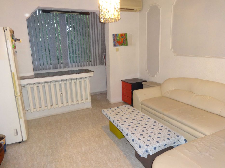 Дава се под наем Двустаен апартамент в София, Надежда 1 - 60 кв.м за 306 € - Снимка #1