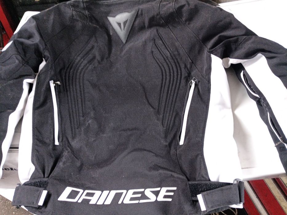 Vând geaca moto Dainese