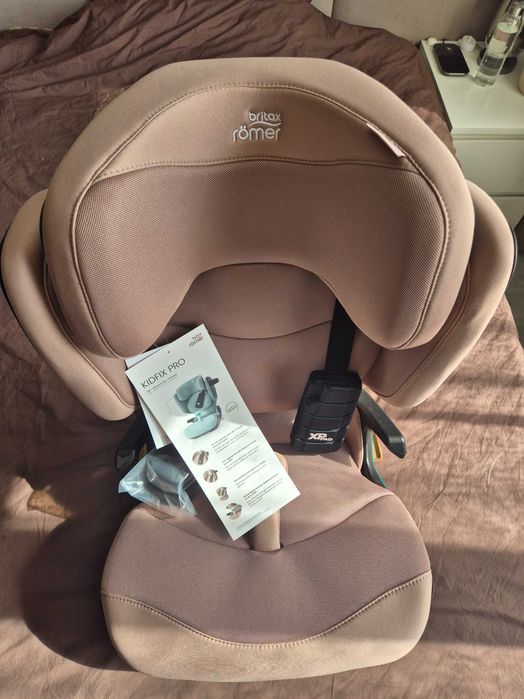 Детски столчета Britax Romer KidFix Pro & BR - в цвят пепел от рози и черен (3.5г до 12г)