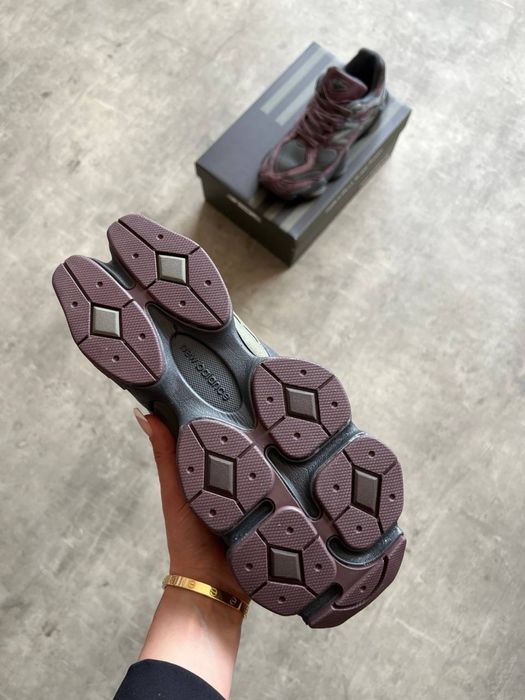 Отново New Balance 9060 "Truffle"