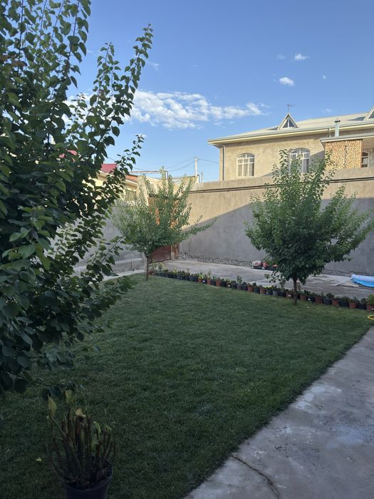 Кибрай тумани Обод махаллада 5 хона 4 сотих уй сотилади