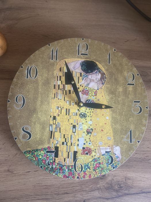 Продам комплект,,Поцелуй,,