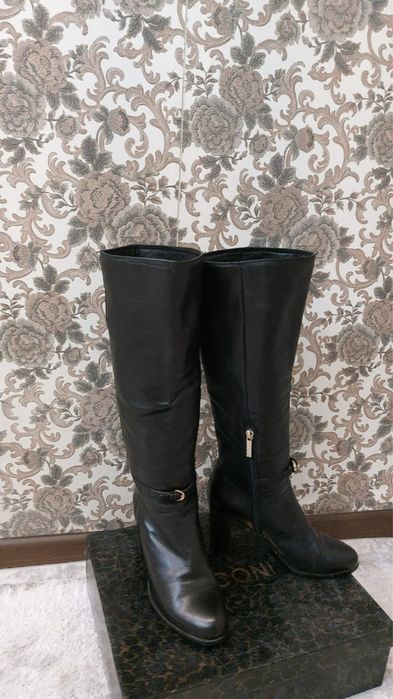 Продам женские сапоги(весна-осень)