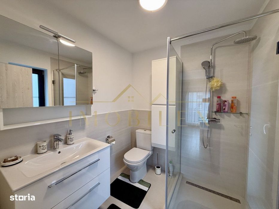 Casa individuala LUX, 4 camere, 3 bai, teren 450mp, zona Dezmir